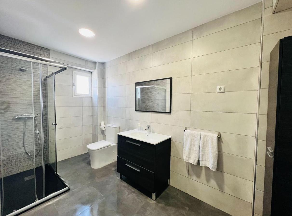Holidays2malaga 2 Bedroom Armengual De La Mota Close Shopping Center Lejlighed Málaga